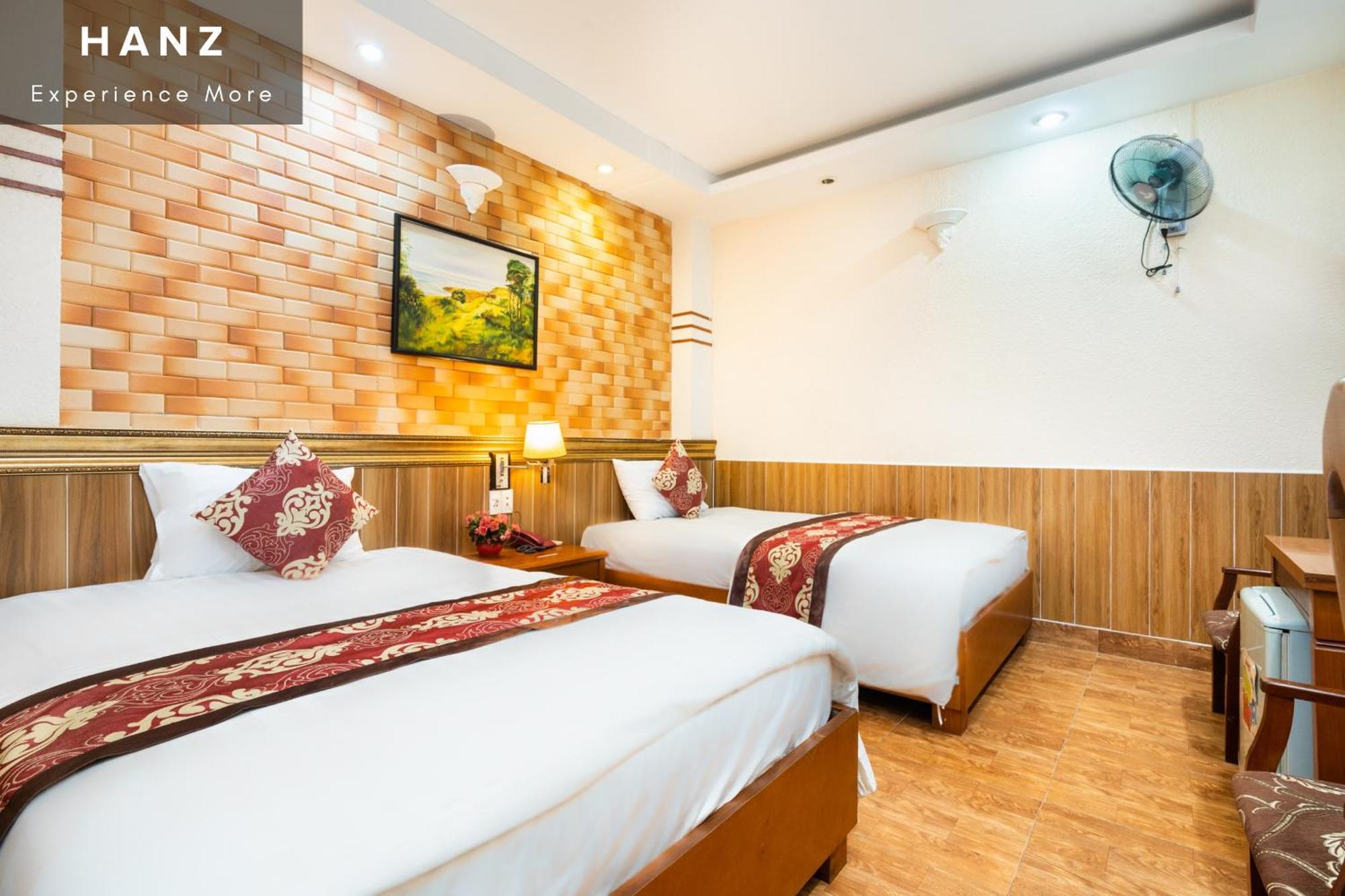 Hanz Queen Airport Hotel Saigon Хошимін Номер фото