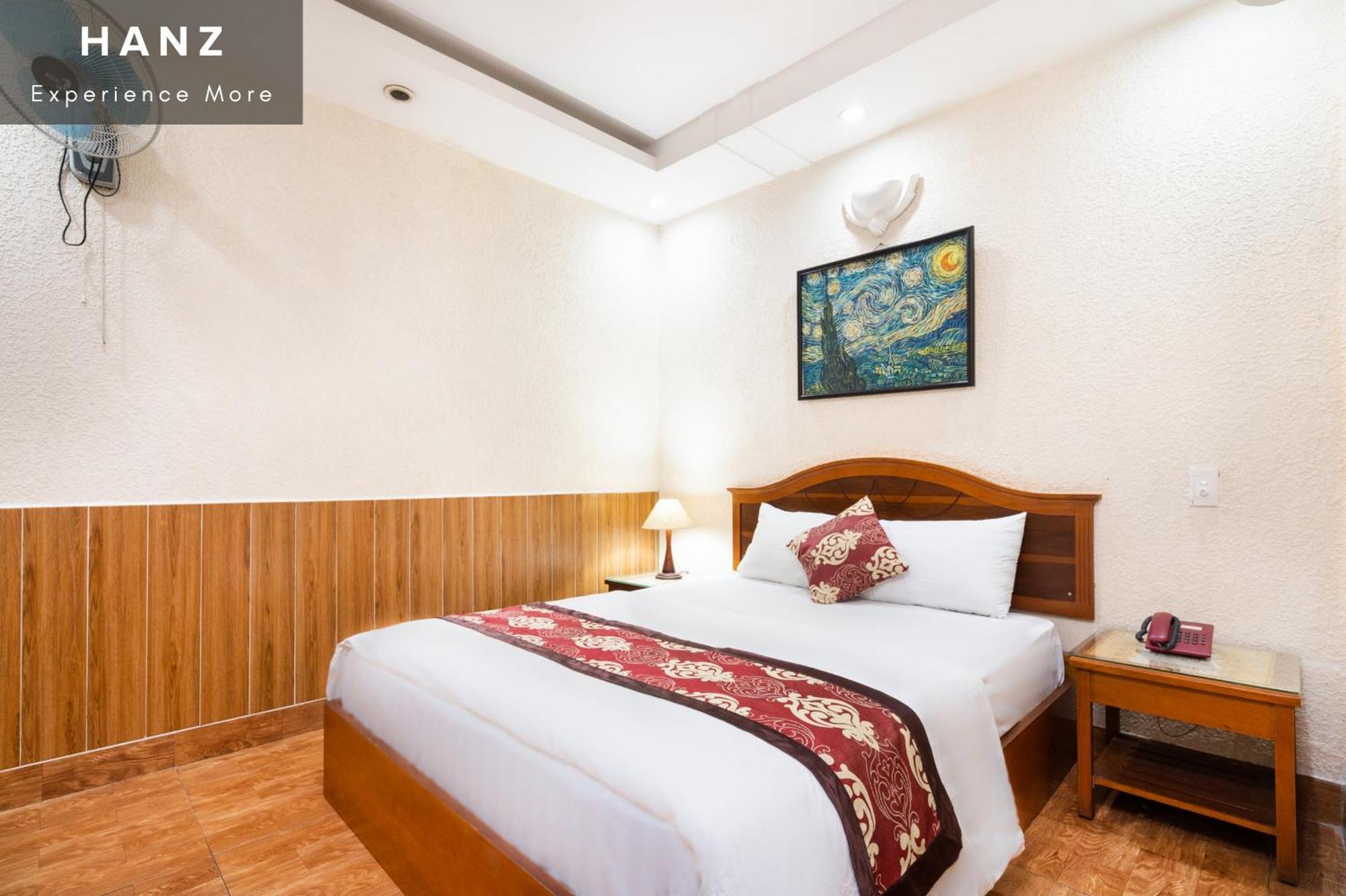 Hanz Queen Airport Hotel Saigon Хошимін Номер фото